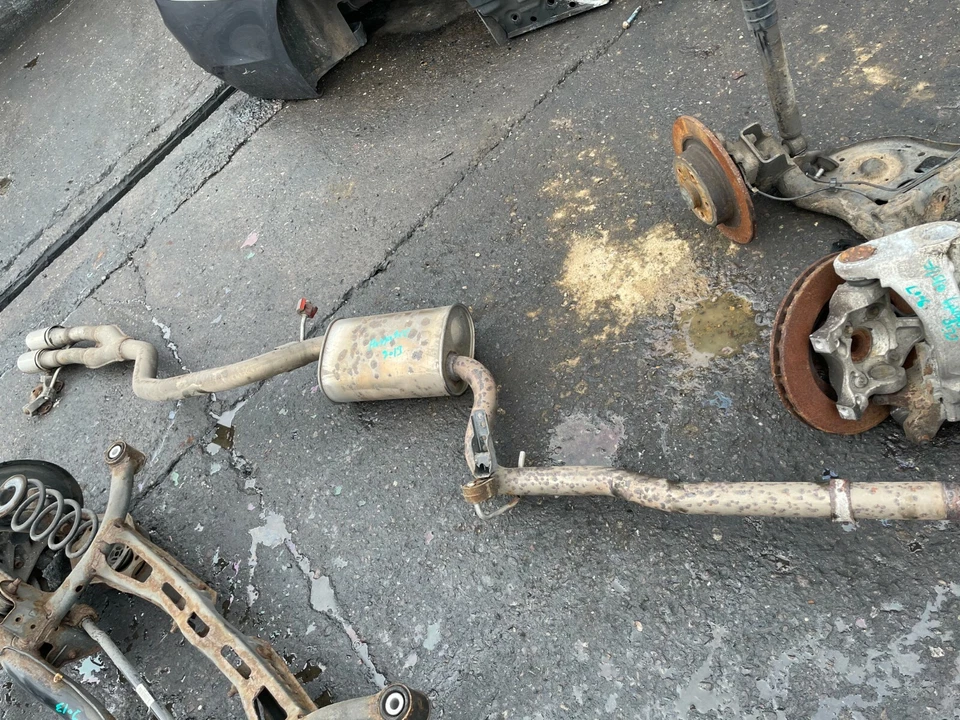 VOLKSWAGEN PASSAT CC GT B7 2012 2.0 DIESEL EXHAUST CENTRE PIPE BACK BOX - Image 1 of 4