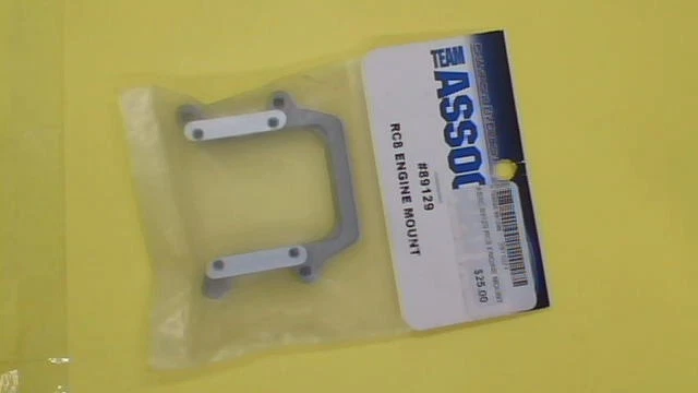 NOS Engine Mount One Piece suit RC8 Associated #89129 - Image 1 of 1