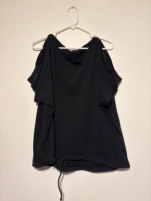 Top Lululemon Renew the Day Hombro Frío Negro Manga Corta Cordón Dobladillo Foto 1 de 4