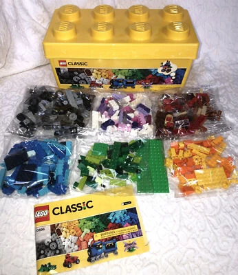 LEGO Classic Medium Creative Brick Box 10696 Building Toys New Complete - Image 1 of 4