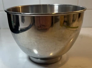 Vintage Hamilton Beach Stainless Steel Mixing Bowl (4.5" tall x 6.25" diameter) - Picture 1 of 4