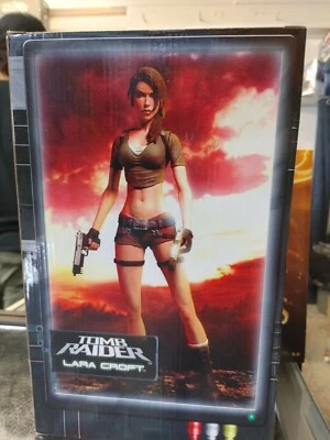 NECA TOMB 2007 escala 1/6 Raider Lara Croft 12 pulgadas de alto. Foto 1 de 3