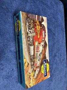 Athearn Blue Box 1166 HO Scale Chessie System Bay Window Caboose HO22 - Picture 1 of 7
