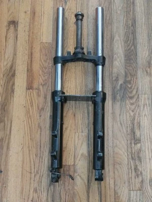 1988 SUZUKI GSX 600 F KATANA 600 ПЕРЕДНИЕ ВИЛКИ ОРИГИНАЛЬНАЯ ПОДВЕСКА  - Изображение 1 из 4