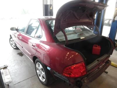 Conjunto de filtro de aire usado se adapta a: Nissan Sentra 2006 1,8 grado A Foto 1 de 4