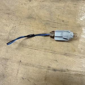 Genuine Nissan License Plate Light Socket With Pigtail Oem 26251-8991B - Picture 1 of 4