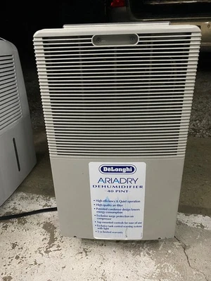 delonghi Ariadry Dehumidifier - Image 1 of 3