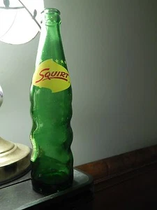 Vtg Squirt - Green Spiral (10oz.) GLASS SODA BOTTLE w/ Lil Squirt Mascot - Retro - Picture 1 of 11
