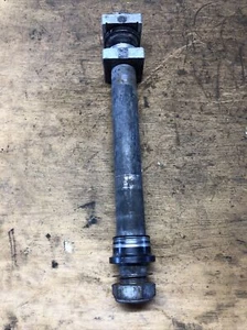 2004 04 Honda Crf450r Crf 450 Crf 450r Rear Wheel Axle Shaft Pivot Blocks - Imagen 1 de 2