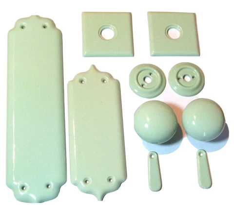 SPLENDID ANTIQUE PALE GREEN PORCELAIN DOOR HANDLES & FURNITURE SET ART DECO Cover