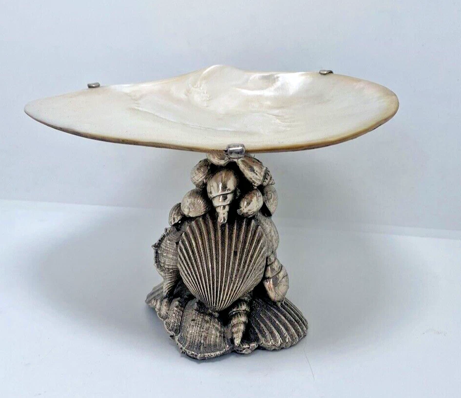 Plato de caramelo de caviar plateado concha de madreperla hecho a mano Mait-Land Smith Foto 1 de 4