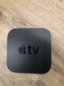 Apple TV (3a generazione) 8GB Digital HD Media Streamer - Nero - Leggi di più - Foto 1 di 3
