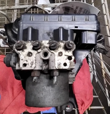 Toyota Sienna 2012-2014 tracción delantera ABS actuador de freno antibloqueo y bomba conjunto OEM Foto 1 de 4