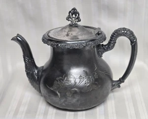 Antique Monarch Silver CO. Quadruple Plate 18 Tea Pitcher Ornate - Picture 1 of 8