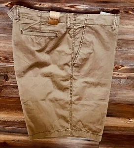 Pantaloncini chino uomo St John's Bay taglia 50 nuovi con etichetta cotone kaki 9 con cuciture interne - Foto 1 di 4