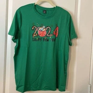 Camiseta SHEIN FORREST Verde Uber Suave 2024 Gráfico Estampado Informal Manga XL - Imagen 1 de 5