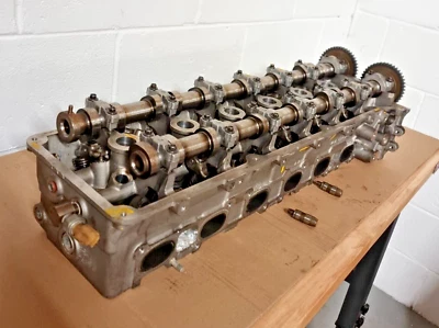 Aston Martin DB9 5.9 V12 culata con árboles de levas OEM 4G4E-6049-AC Foto 1 de 4