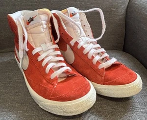 NIKE Sneakers Blazer Mid 77 Suede Habanero Red White Sail Size 11 CZ1088-600 - Picture 1 of 19