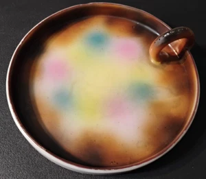 Placa de gancho para dedo japonés vintage de 5" de diámetro patrón arco iris - Imagen 1 de 6