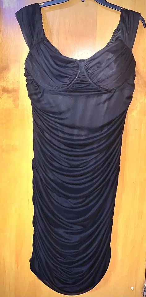 David’s Bridal Hasta la Rodilla Elástico!  Vestido negro formal/de graduación, vestido de fiesta Foto 1 de 4