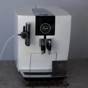 ~~Jura  J9.2 J9 Kaffeevollautomat in  Pianowhite  One Touch Funktion! ~ - Bild 1 von 5