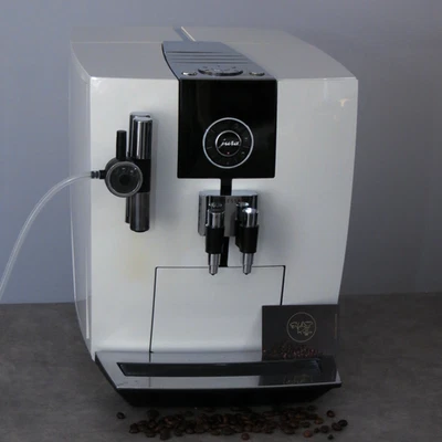 ~~Jura  J9.2 J9 Kaffeevollautomat in  Pianowhite  One Touch Funktion! ~ - Bild 1 von 4