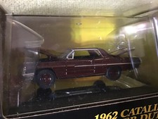 1962 BURGUNDY PONTIAC CATALINA SD ERTL American Muscle 1/64 Die Cast W/ Display
