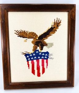 Águila Americana Patriótica Punta de Aguja De Colección con 13 Estrellas Bandera de EE. UU. Enmarcada 8.50"x9.50" - Imagen 1 de 4