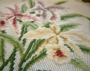Beautiful Vivid Lily Bunches Elegant Hand Crafted Preworked Needlepoint Canvas - Picture 1 of 3