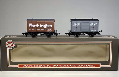 Dapol Burton-on-Trent Bass & Worthington Brewery Wagon Twin Pack Ltd Ed OO Gauge - Image 1 of 4