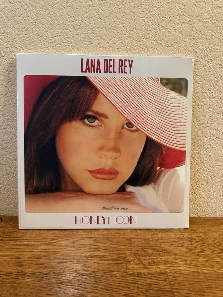 Lana Del Rey Honeymoon 2LP Brand New Sealed Translucent Red Vinyl (2025) - Image 1 of 2
