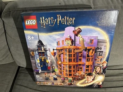 LEGO Harry Potter: Diagon Alley: Weasleys' Wizard Wheezes (76422) New Sealed - Image 1 of 2