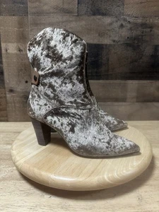 Free People Moonlight Brown/Gold Crushed Velvet Asymmetrical Boots Size 39 (8.5) - Picture 1 of 10