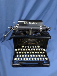 3853M Antq LC Smith & Corona 8-10 Schreibmaschine UMGEBAUT von LC Smith SEHR SCHÖNER ZUSTAND! - Bild 1 von 18
