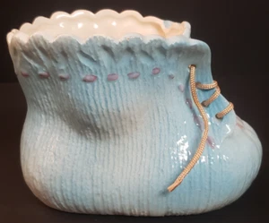 Porcelain Window Sill Planter Figurine Blue Baby Booty Sock Shoe - Imagen 1 de 8