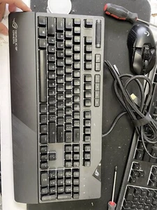 ASUS Xa01 Rog STRIX Flare Wired USB Blue Switch Mechanical Gaming RGB Keyboard - Picture 1 of 8