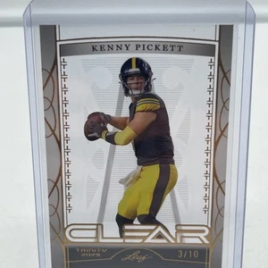 Hoja Trinity 2023 transparente Kenny Pickett SP/10 dorado C-16 exclusivo en línea - Imagen 1 de 6