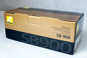 Nikon SB-900 AF Speedlight Flash for Nikon Digital SLR Cameras Brand New - Picture 1 of 6
