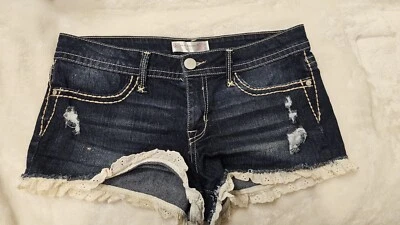 NO BOUNDARIES DISTRESSED SHORTS MID- RISE SIZE 11 — 第 1/2 张图片