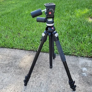 Manfrotto 3021 B Pro Stativ mit 3030 Manfrotto Kopf - Bild 1 von 18