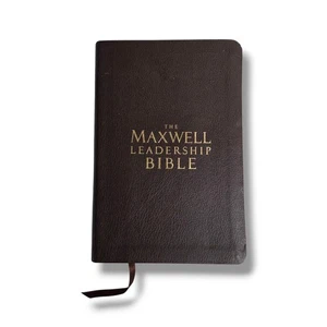 NKJV Bible The Maxwell Leadersip New King James Version Bonded Leather 2nd Ed. - Picture 1 of 11