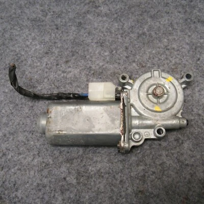 1995-1999 Oldsmobile Aurora LH Drivers Side Rear Window Motor 16630578 OEM J472 - Image 1 of 3