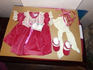 XAVIER ROBERTS WEIHNACHTEN ED CAROLE KLEID MIT SCHUHEN MIT NAMENSSCHILD KOHL PATCH KINDER - Bild 1 von 3