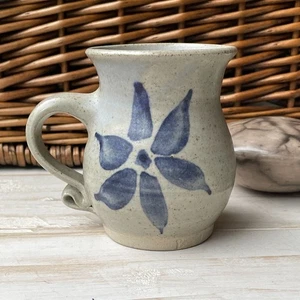 Vintage Begelly Pottery Wales Studio Pottery Mug Signed Floral Grey Glazed - Picture 1 of 9