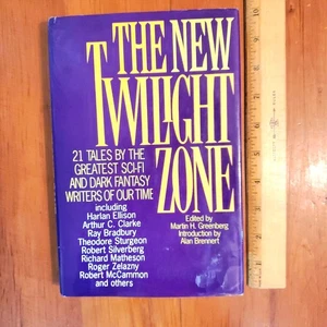 The New Twilight Zone 21 Tales by the Greatest Sci-Fi and Dark Fantasy Jacket NF - Foto 1 di 5