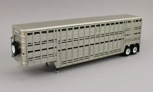 DCP 1:64 *SILVER* 45' Wilson Vintage Livestock Trailer *NEW* - Picture 1 of 3