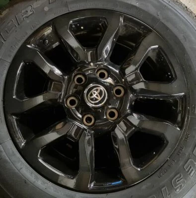 Toyota Hilux Invincible 2021- 5x Leichtmetall- Kompletträder M + S (Alu) - Bild 1 von 4