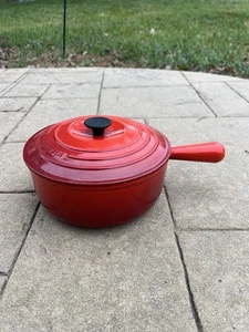 Vintage Le Creuset Enamel Cast Iron #24 Red Pot Sauce Pan With Lid 9” - Picture 1 of 6