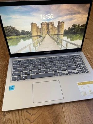 Notebook ASUS – Intel i3 11th Gen, 8GB RAM, SSD 512GB – Ottime condizioni - Immagine 1 di 4