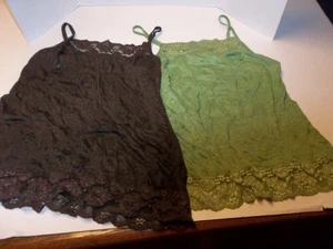 2 Womens Plus Size 1 Maurices Crinkle Cami's Brown & Green - Picture 1 of 4